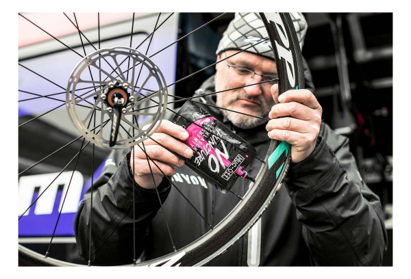 Muc-Off No Purrture Hassle Sellador Tubeless 140 Ml 4 Muc-Off No Purrture Hassle Sellador Tubeless 140 Ml - Imagen 2